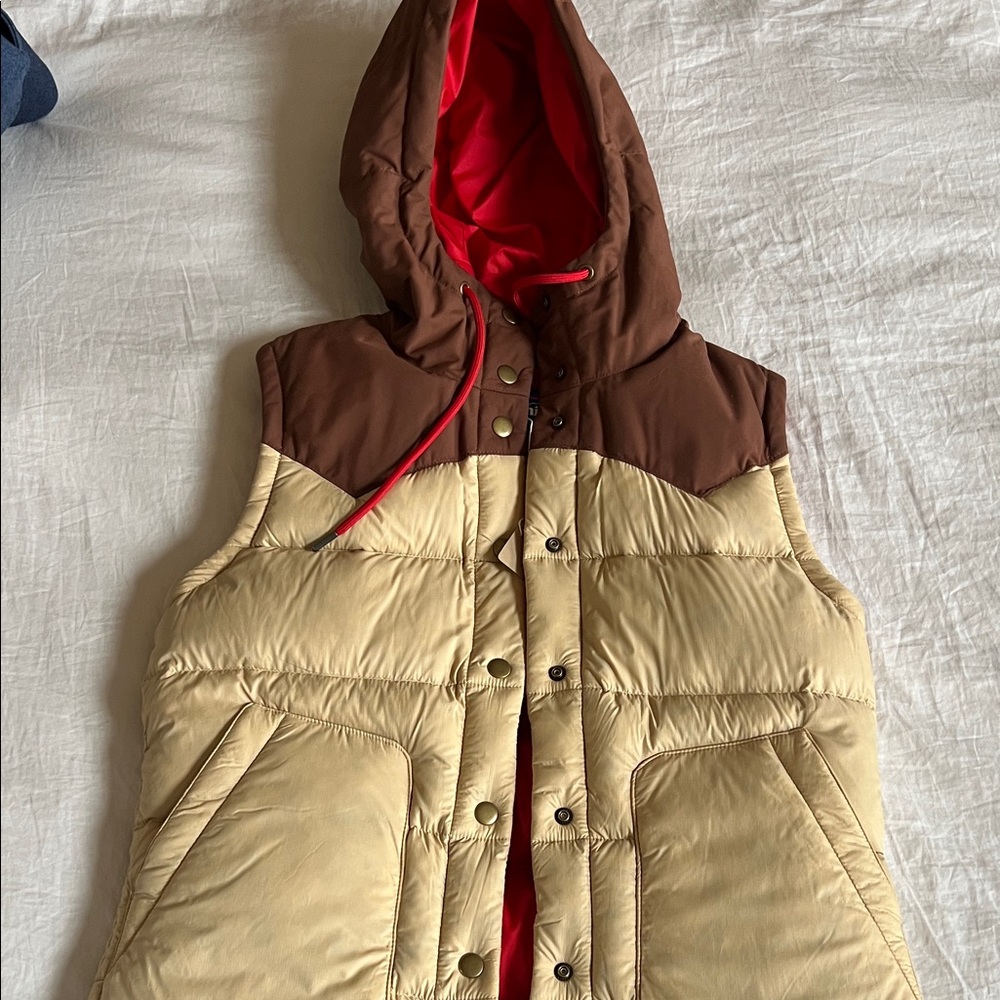 Patagonia Brown & Cream Hooded Puffer Vest with Red Lining